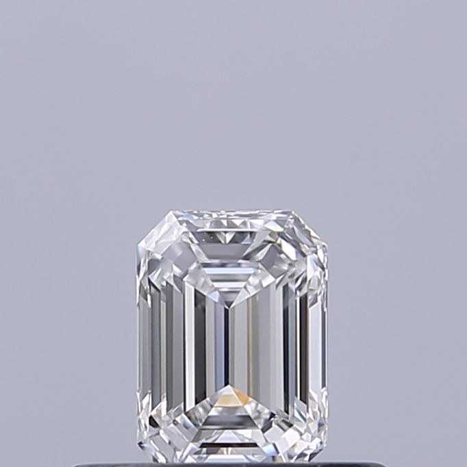 Emerald 0.32 ct D VVS1