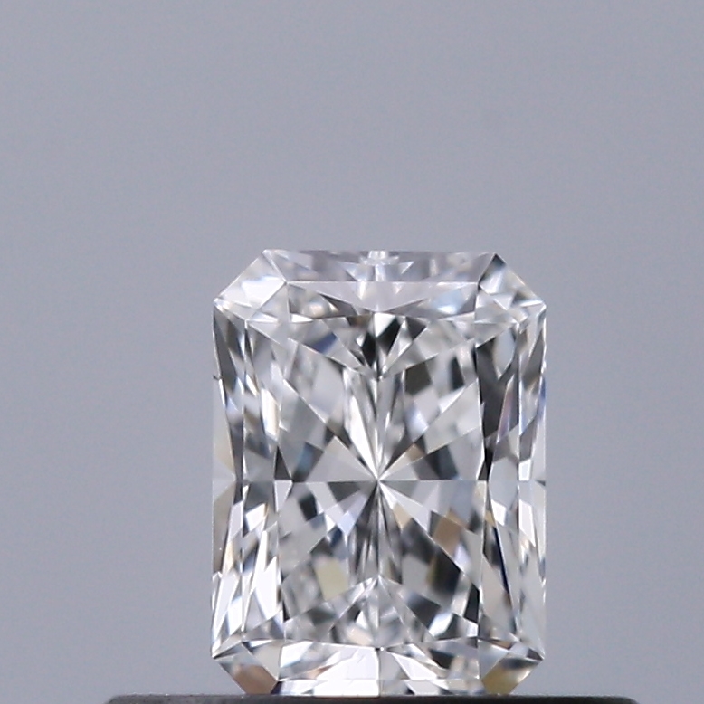 Radiant 0.35 ct D VVS1