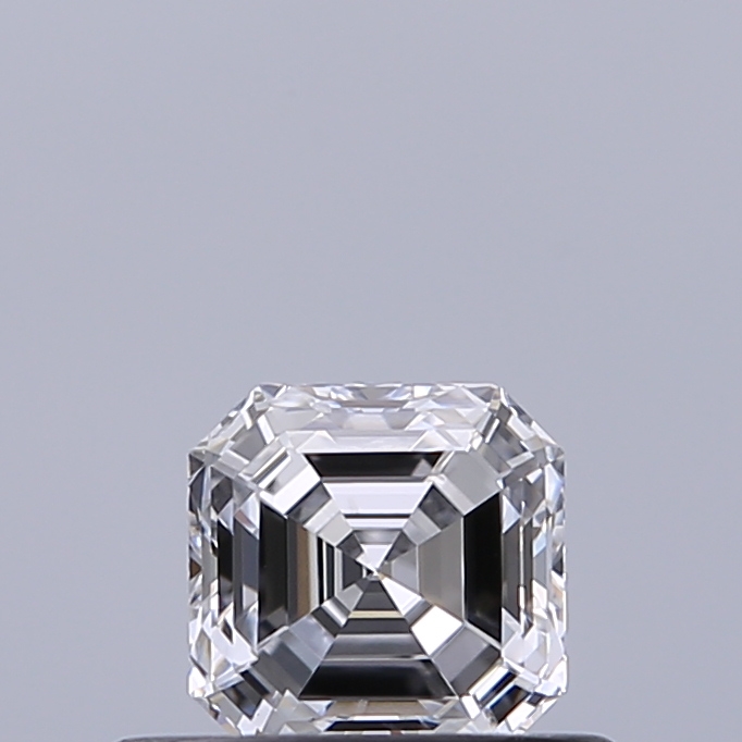 Emerald 0.4 ct D VVS2