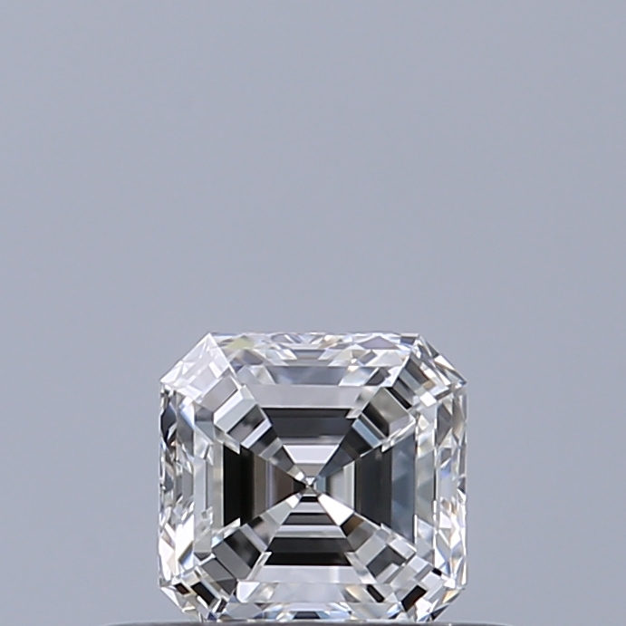 Emerald 0.32 ct D VVS2
