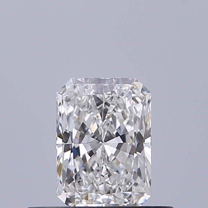 Radiant 0.38 ct E VVS2