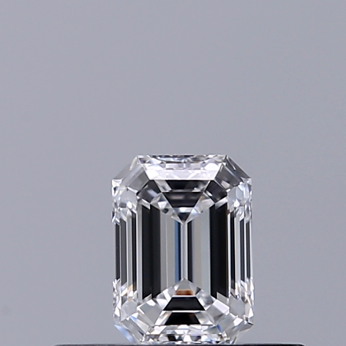 Emerald 0.3 ct D VS1