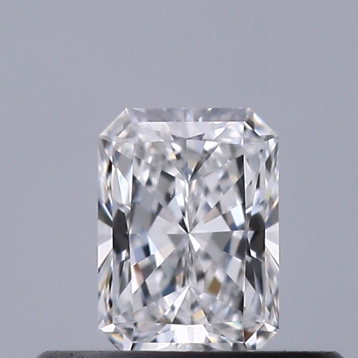 Radiant 0.32 ct D VVS1