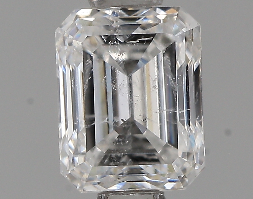 Emerald 0.93 ct E SI2