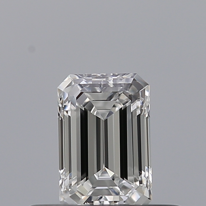 Emerald 0.32 ct E VVS2