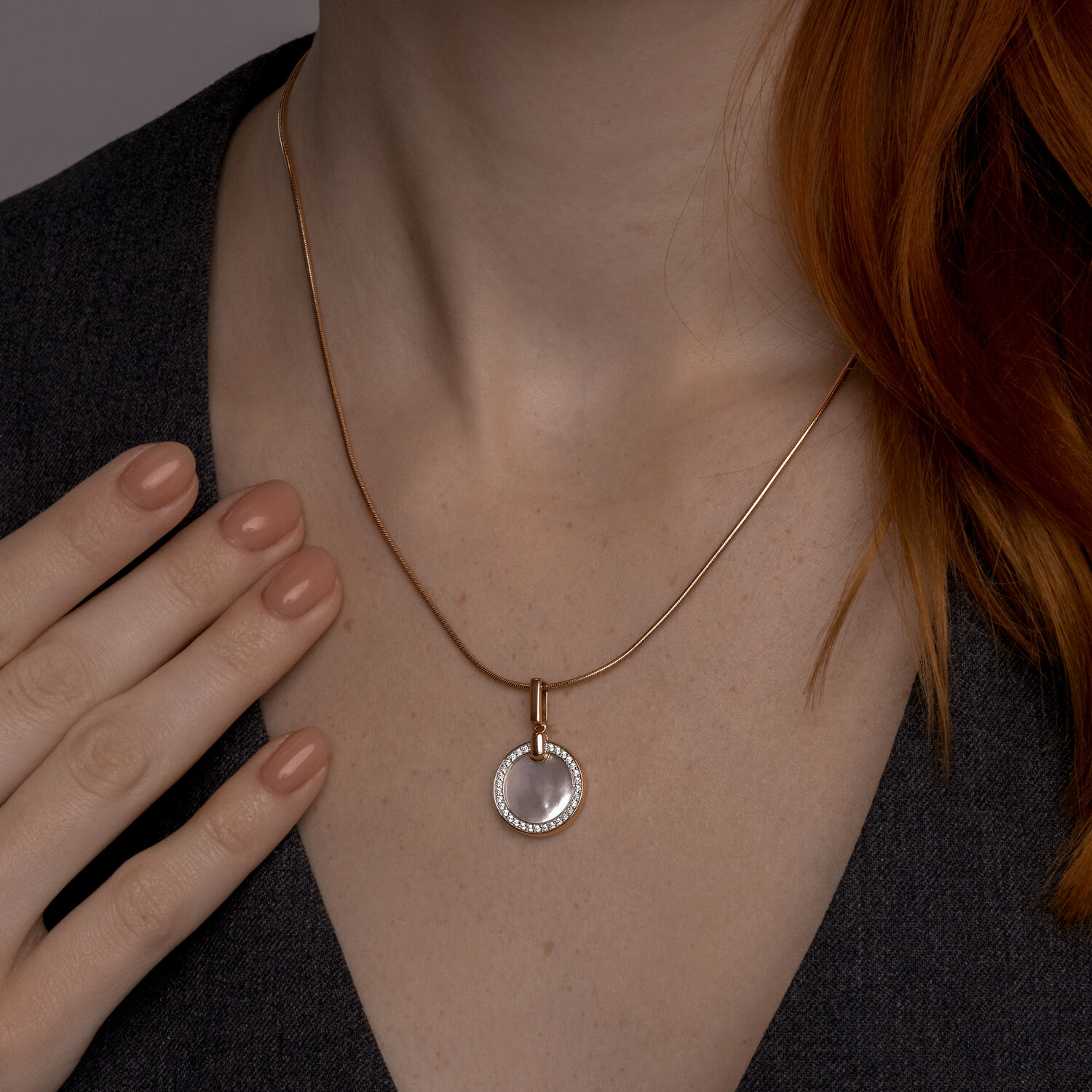 Подвеска Sokolov из золота с перламутром и фианитами - image 3