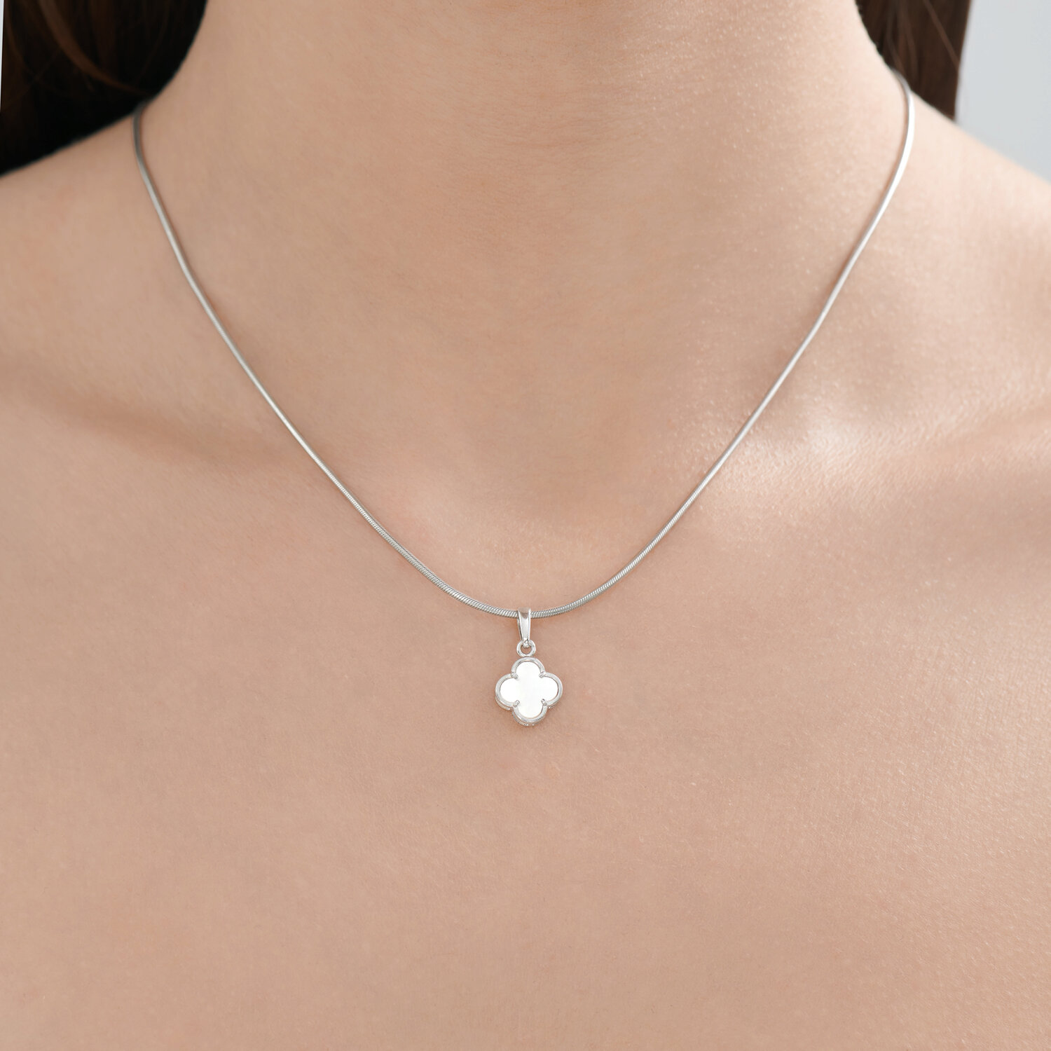 Pandantiv Sokolov din argint cu sidef - image 3