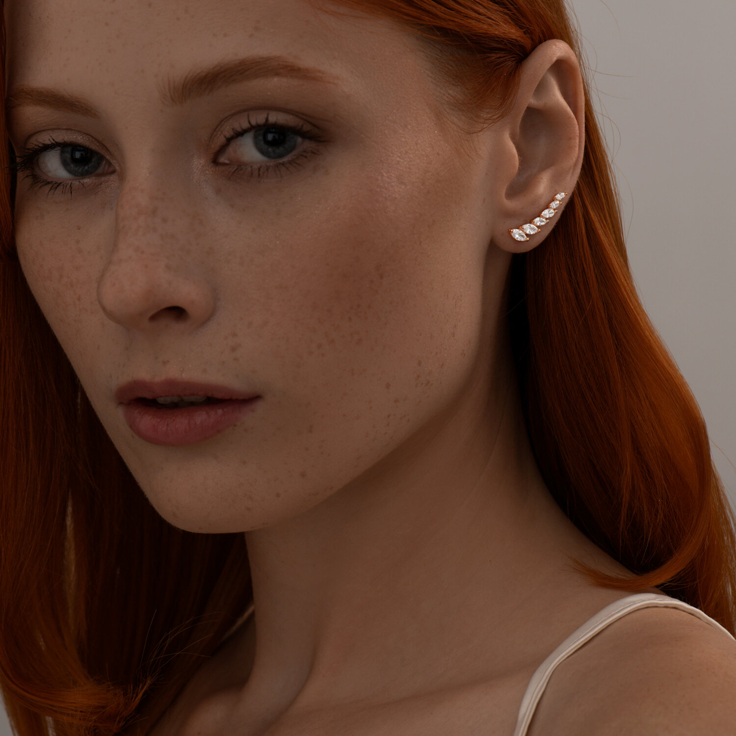 Cercei Sokolov din argint placat cu aur si zirconii - image 3