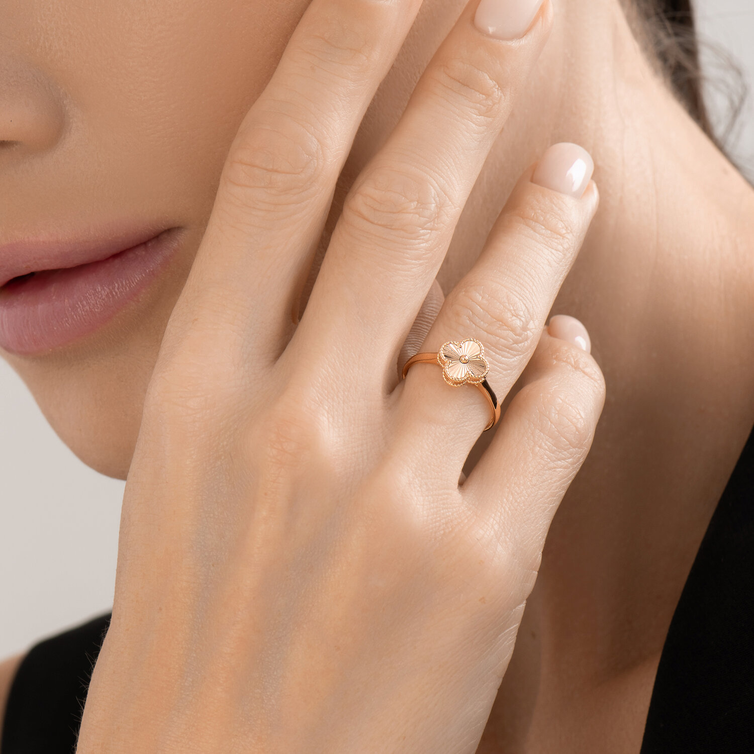 Inel Sokolov din aur - image 3