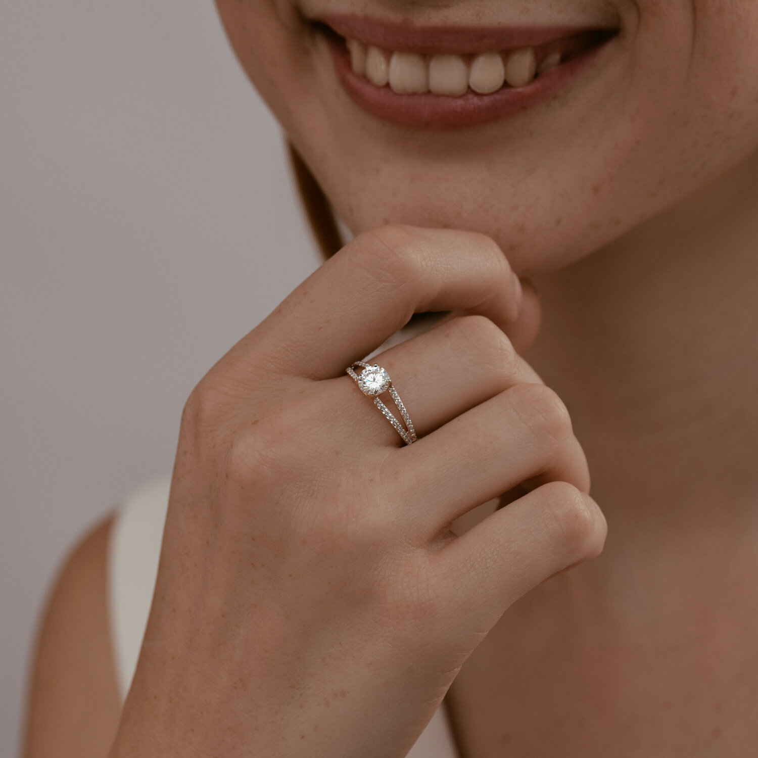 Кольцо Sokolov из золота с фианитами - image 4